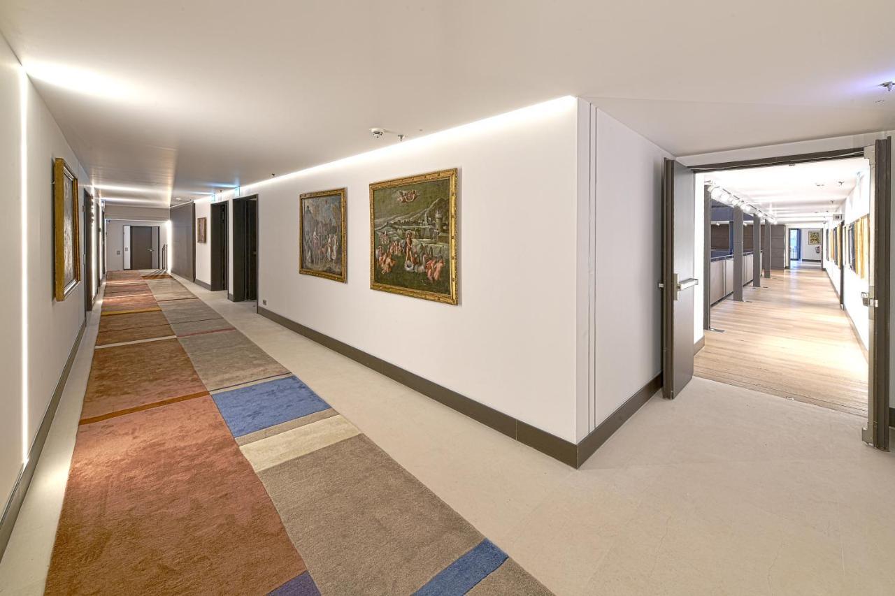 Parador De Turismo De Леон Екстер'єр фото Corridor