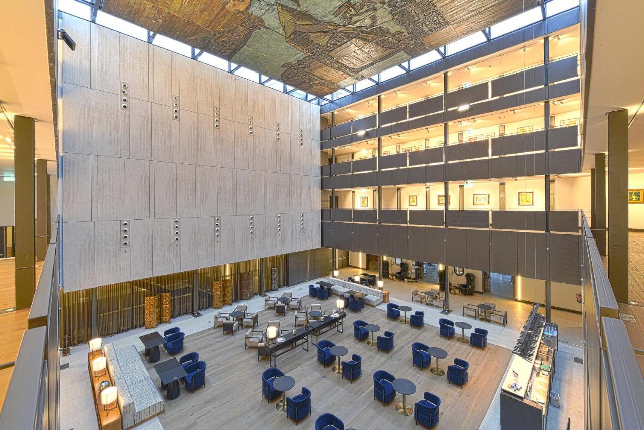 Parador De Turismo De Леон Екстер'єр фото The interior of the hotel